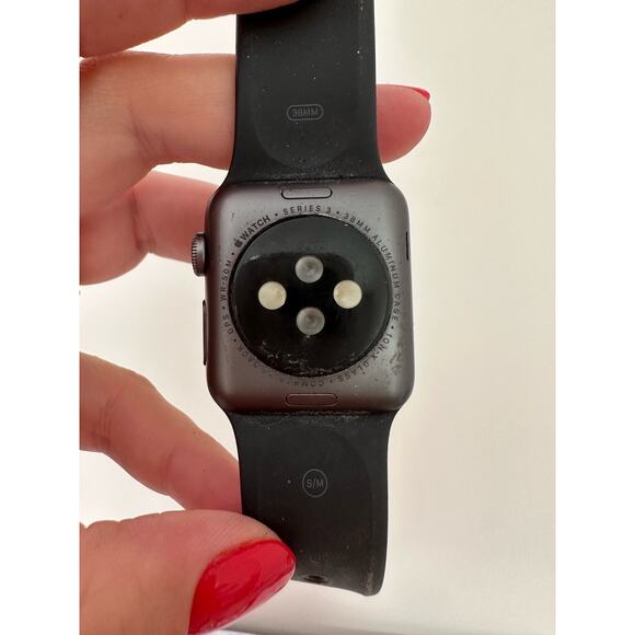 Apple Watch Series 3 38mm Black S/M GPS Fitness Cracked Glass Face Rubber Band - Picture 7 of 7